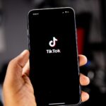 Comment changer son âge sur TikTok...